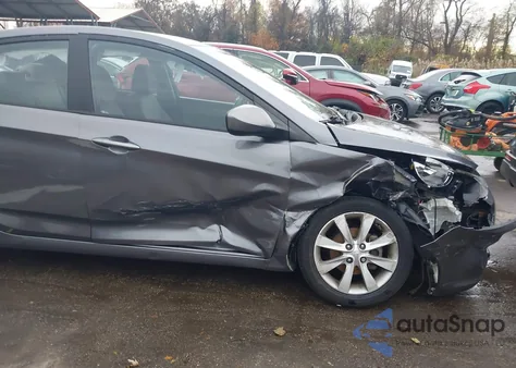 2013 Hyundai Accent Gls z USA, uszkodzony, nr VIN KMHCU4AEXDU469786